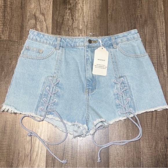 JEAN SHORTS - Picture 1 of 2